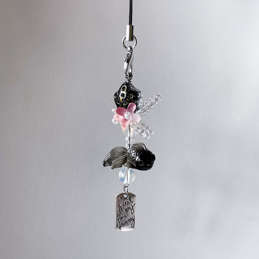 Black Goldfish Phone Charm Cha - Fashion Backpack Women 评论和价格